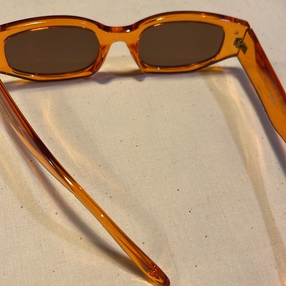 Sunglasses - Picture 3 of 4